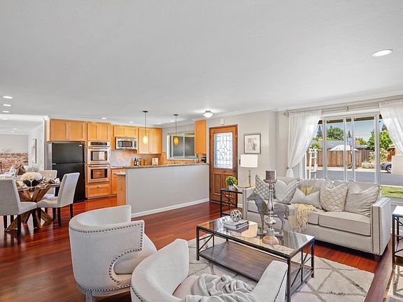 3rd image of 3564 Olsen Dr