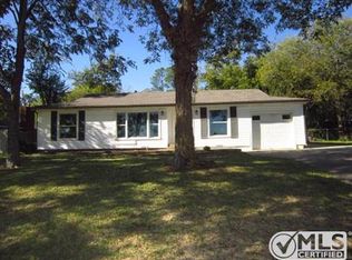 1012 S Walnut St, Cleburne, TX 76033