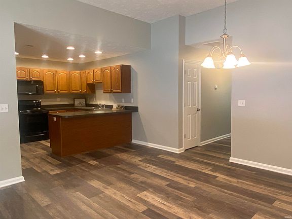 4th image of 4322 N Fulton Ave