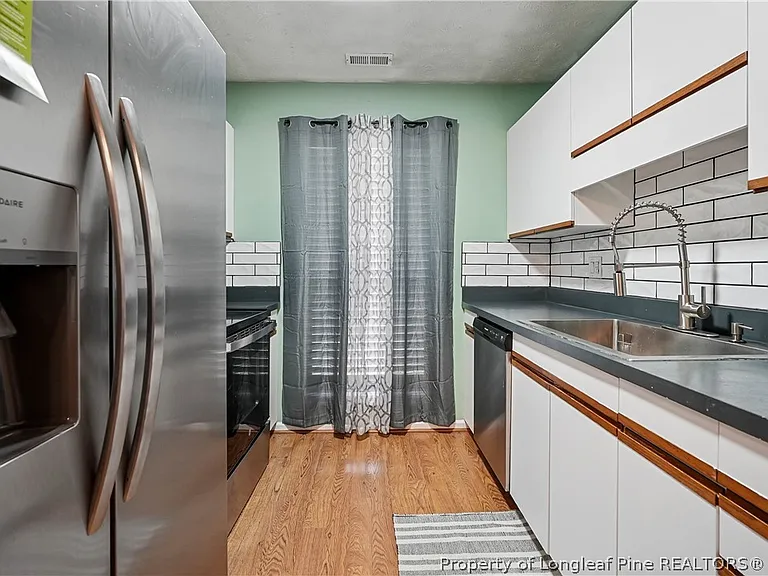 2105 Wexford Oaks Ct — Photo 11