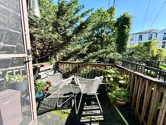 Rented by Garfield Realty  | media 24