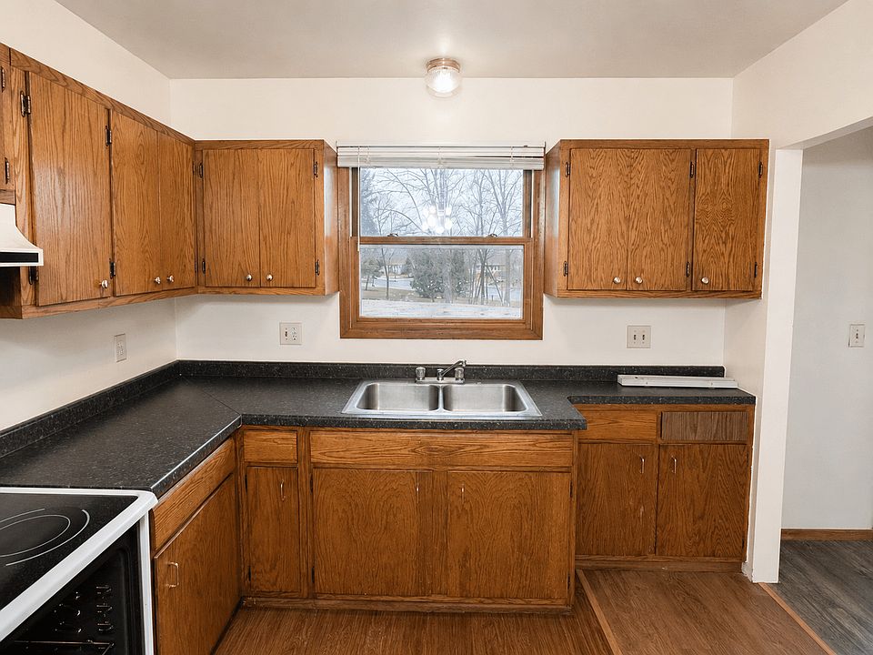 1st image of 876 Chapel Dr #18846249