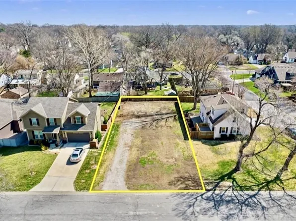 5539 Maple St, Mission, KS 66202