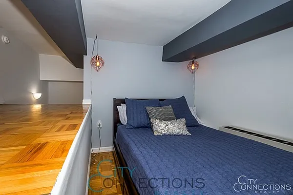 Rented by City Connections Realty | media 10