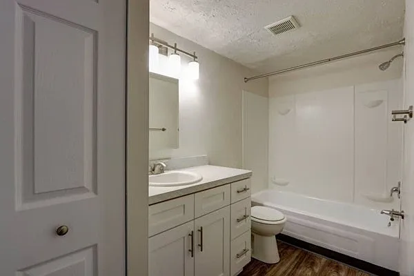 Bedford Green Apartments — Photo 5