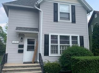 210 N 5th St #1, Saint Charles, IL 60174
