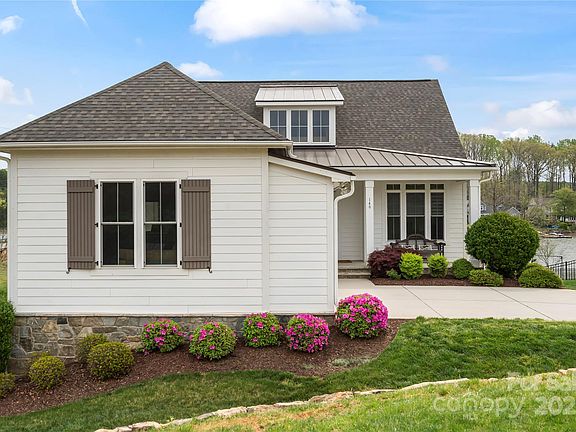 2nd image of 140 Sisters Cove Ct