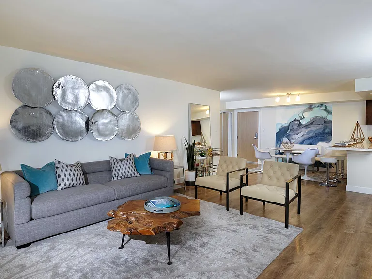 Wayfarer Apartments + Marina — Photo 2