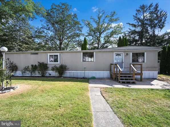 29 Melissa Ln, Downingtown, PA 19335