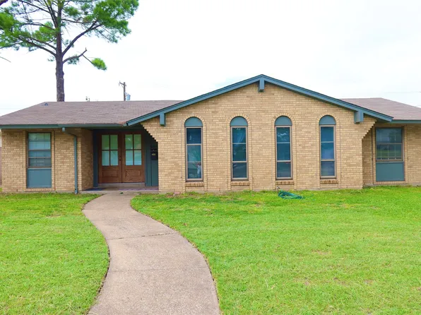 4005 Burning Tree Ln, Garland, TX 75042