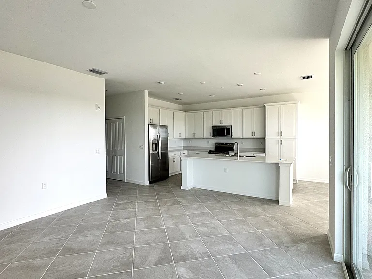 18411 Copperhead Ct N #346 — Photo 5