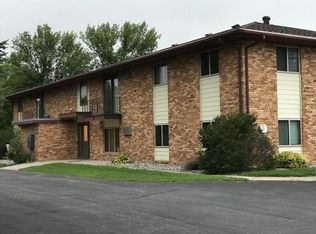 903 Western Rd APT 903-8, Wahpeton, ND 58075