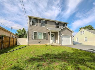 122 Ambrose St, Springfield, MA 01109