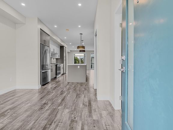 4th image of 46150 Thomas Rd #120