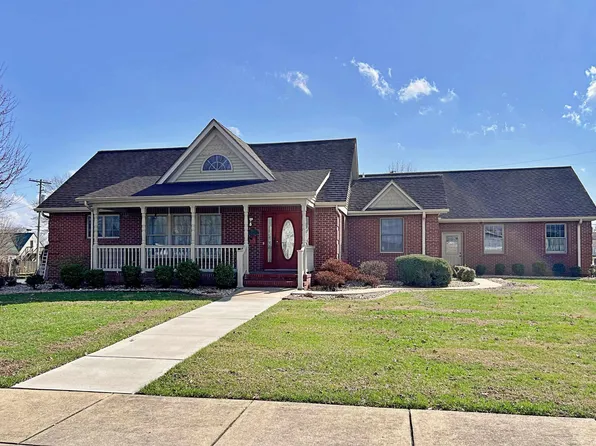 309 D St NE, Linton, IN 47441