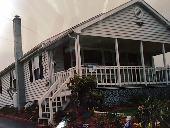 4th image of 42 Nottingham Dr
