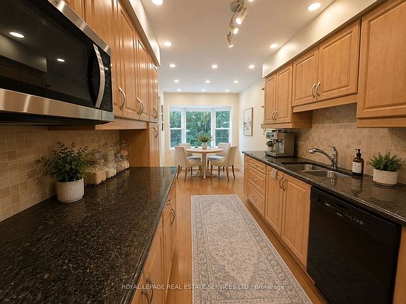 5th image of 86 Green Bush Cres