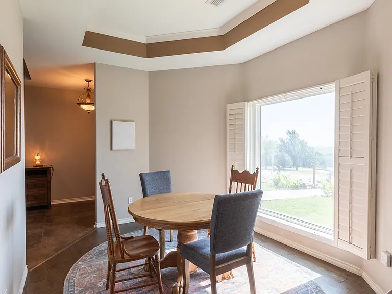 364 Alexandra Dr — Photo 30