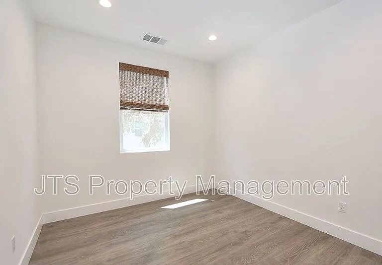 4988 Amina Fair Way — Photo 37