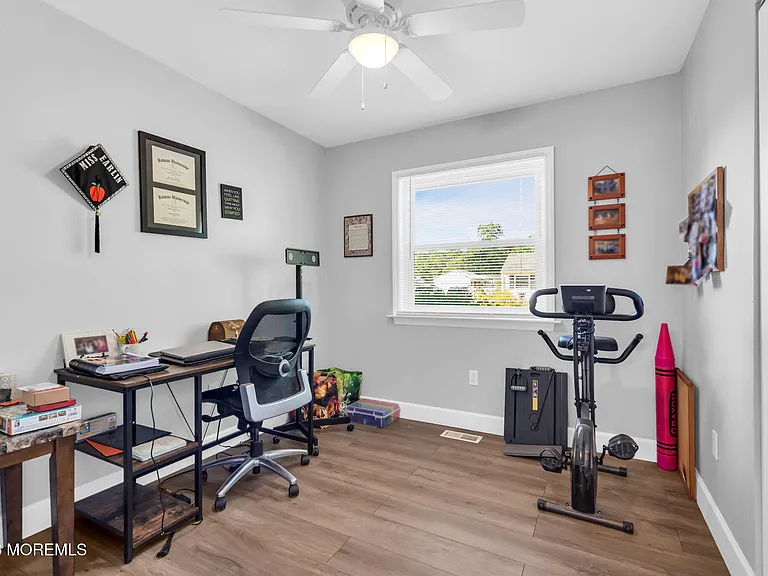 601 Sandra Dr — Photo 23