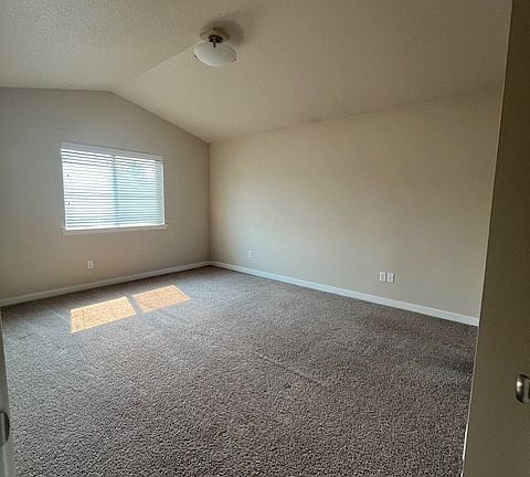 5th image of 5711 NE 60th St