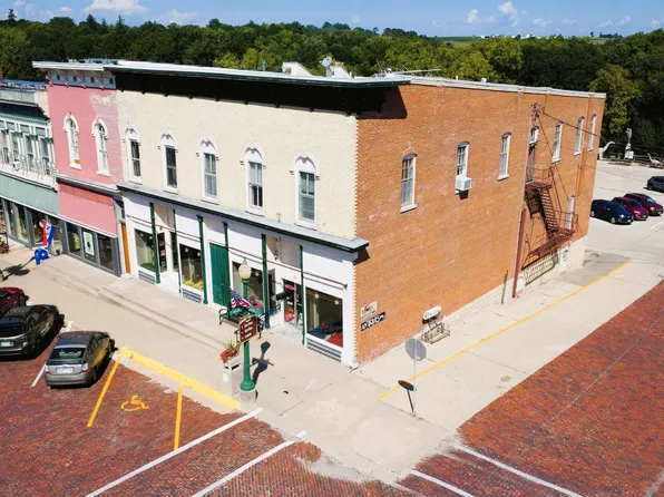 101 W Market St, Mount Carroll, IL 61053