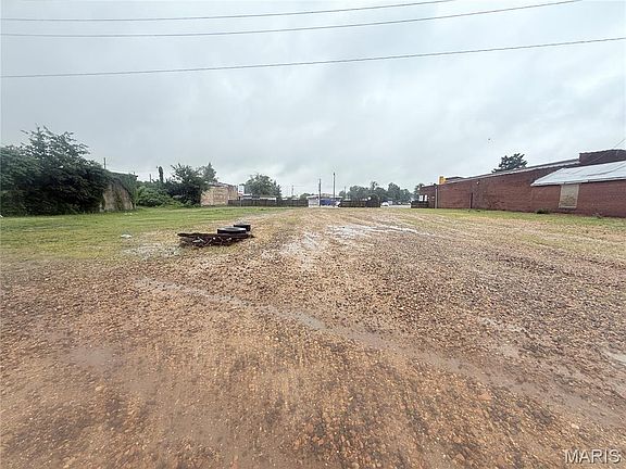 4th image of 0 Cedar St
