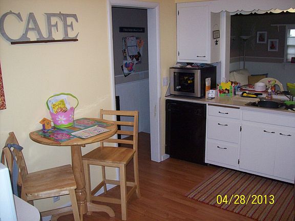 Eating area in Kitchen