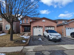 277 Huntington Ridge Dr, Mississauga, ON L5R 1R8