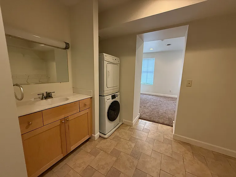 20 E Main St #1 — Photo 2