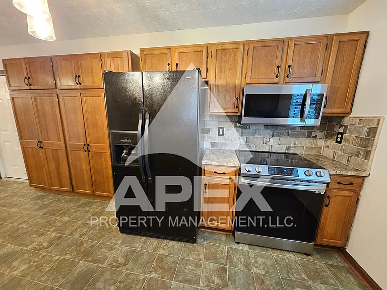 5537 Jericho Ln — Photo 10