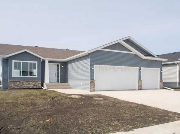 6227 18th St S, Fargo, ND 58104