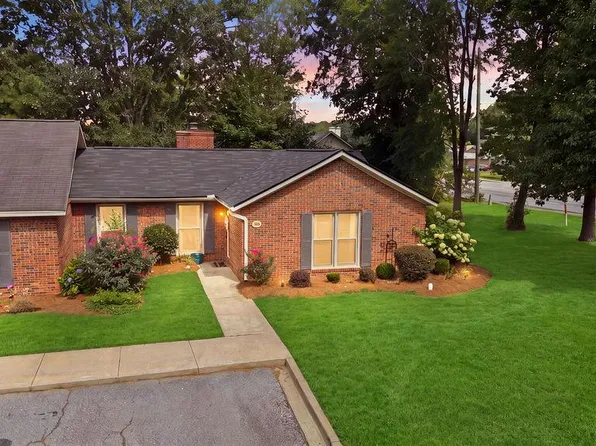 1291 Calhoun Rd, Greenwood, SC 29649