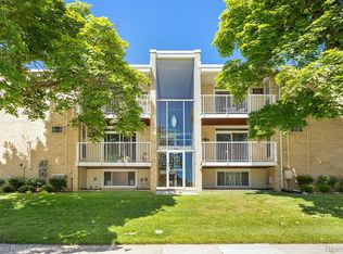 4909 Crooks Rd APT D4, Royal Oak, MI 48073
