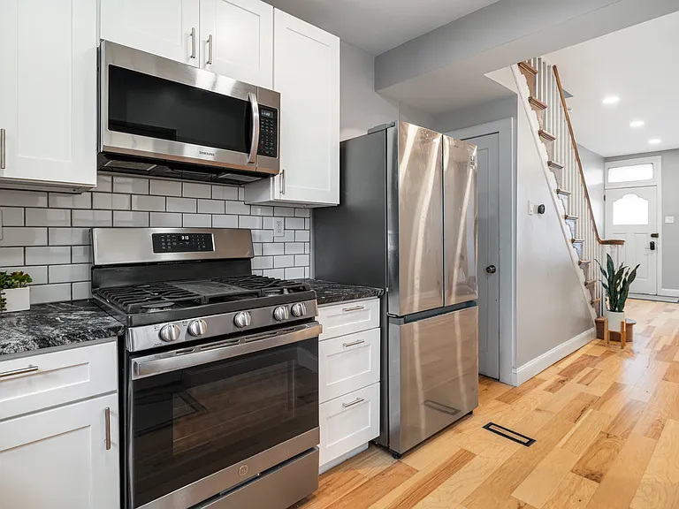 2729 Reno St — Photo 5