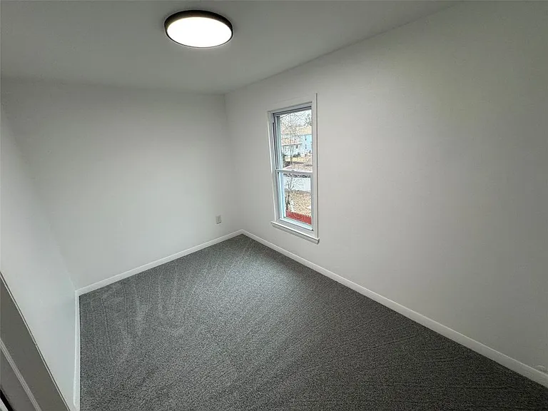 92 Crocker Ave #2 — Photo 3