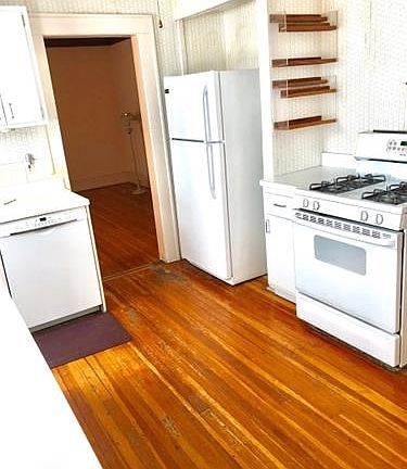3rd image of 133 Parker Ave