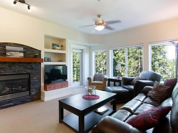 10 S Discovery Ridge Close SW #405, Calgary, AB T3H 5X3