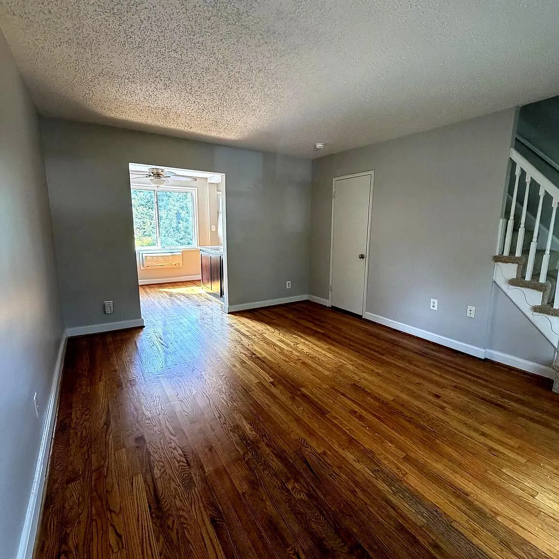 2 bed, 2.0 bath, 1326 sqft, $3,150 — Photo 2