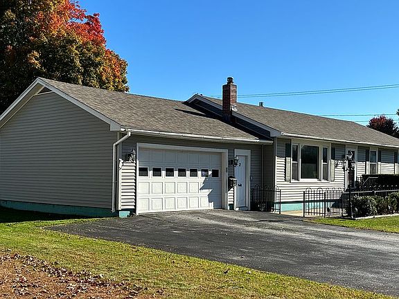 2nd image of 2 Charles St