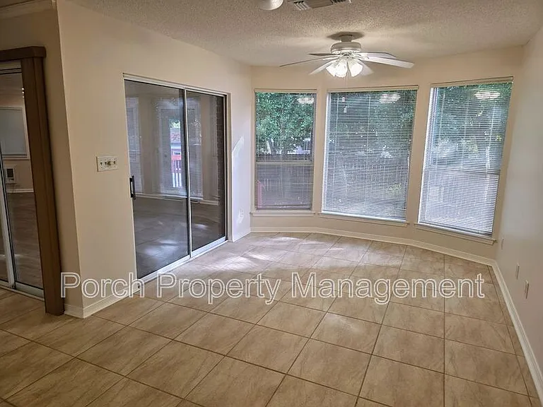 303 Shoreline Dr — Photo 9