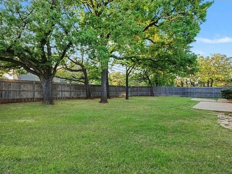 4900 Ridgeline Dr — Photo 17
