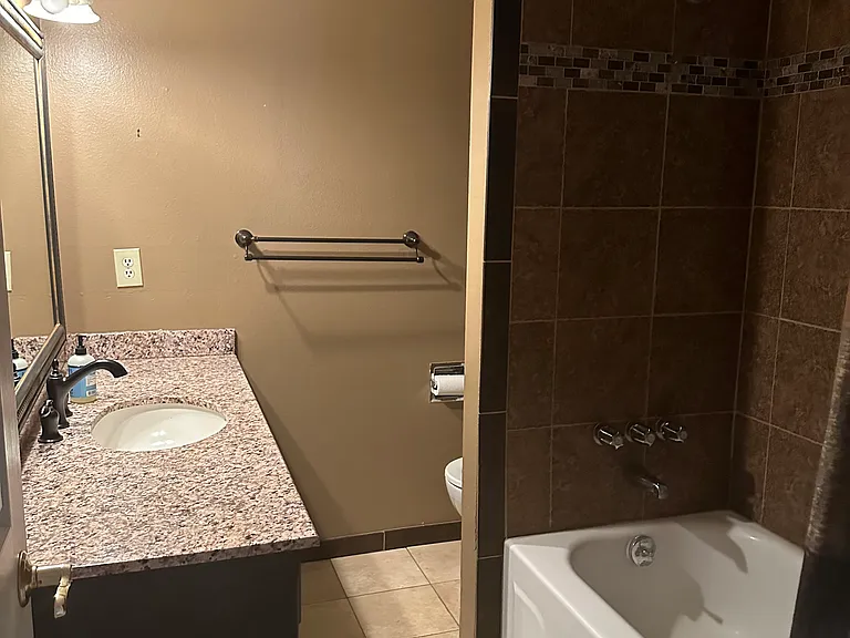 436 N Powers Ave — Photo 11