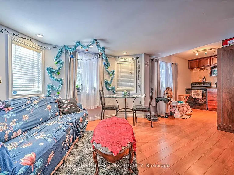 2022 Wilson St — Photo 6