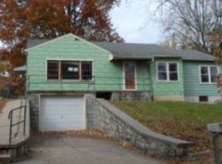 1227 S 7th St, Atchison, KS 66002