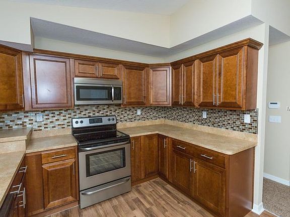 3rd image of 202 W Cesara Dr