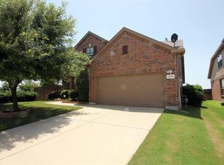 12201 Macaroon Ln, Fort Worth, TX 76244