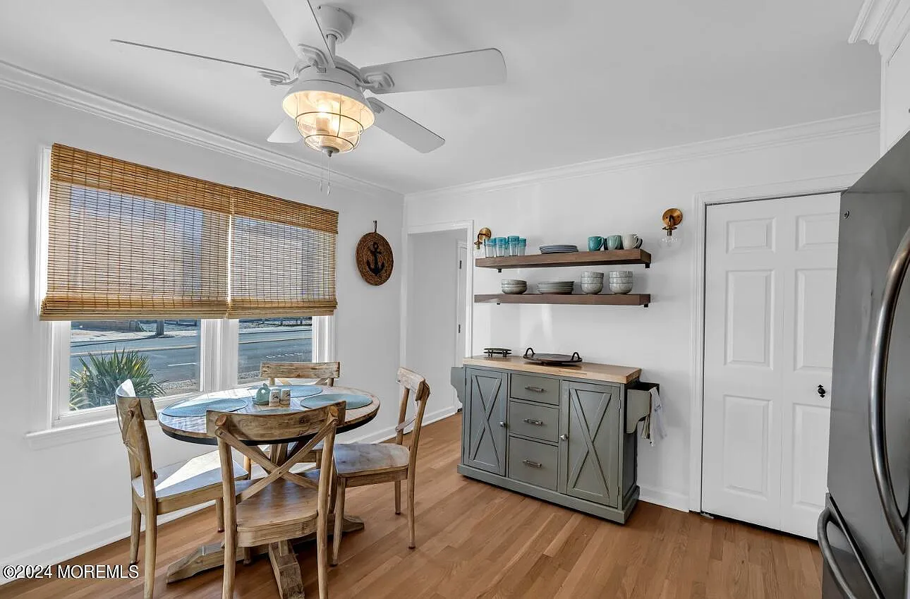 4 bed, 1721 sqft, $5,000 — Photo 4