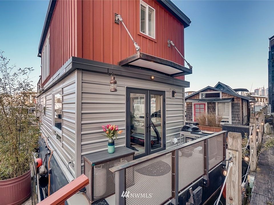 1st image of 2040 Westlake Avenue N #2