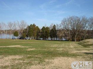 534 Bay Point Dr, Gallatin, TN 37066